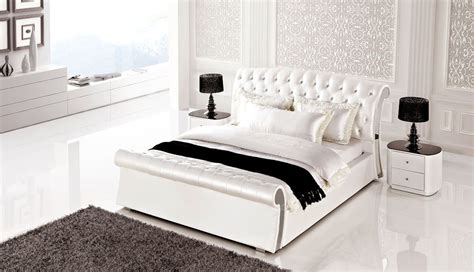 Whitewash finish for a traditional and elegant style. Bedroom-design : AE B6275 White Leather Bedroom Set King ...