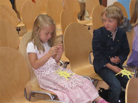 Im online shop windeln.de findest du nicht nur windeln, sondern auch babynahrung, allerlei zubehör wie kinderwagen und kindersitze sowie kleidung und spielzeug. Ella und Oscar: Ein Schulkind.