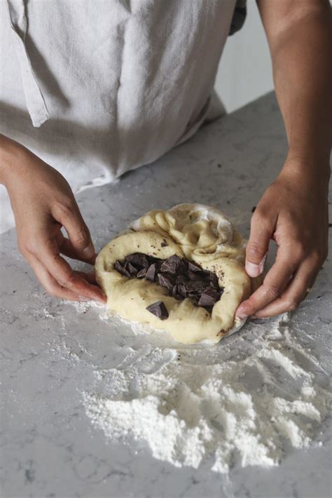 Sono anche più leggeri dei classici cookies, poiché preparati senza burro e con poco olio, ma ugualmente gustosi e morbidissimi. Biscotti morbidi allo yogurt senza burro - ACCADE in TAVOLA