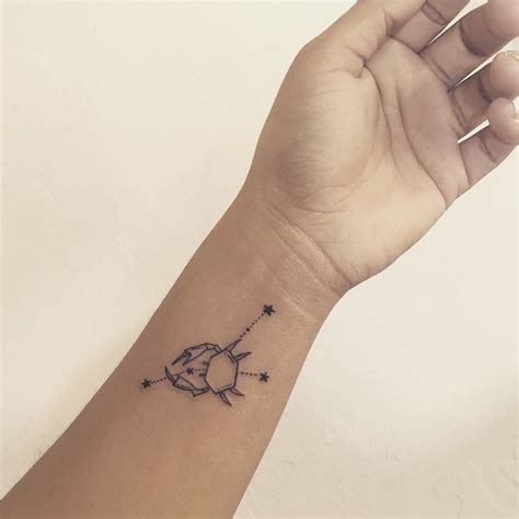 Cancer is the fourth zodiac sign of the calendar and starts from june 21 and end at july 21. 42 Unique Cancer Zodiac Tattoos For The Moonchild