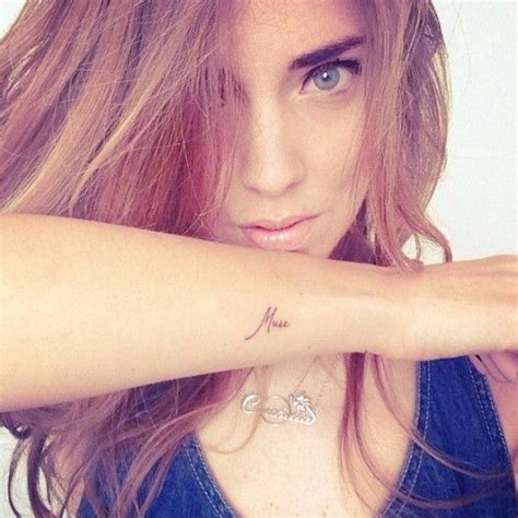 Images via the blonde salad. Chiara Ferragni tattoo 2 | Tätowierungen, Winzige tattoos ...