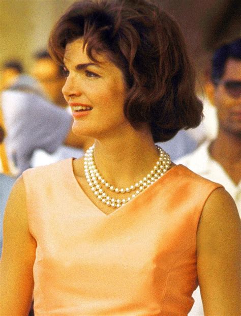 Jacqueline lee jackie kennedy onassis was an american socialite, book editor, writer, and photographer who became first lady of the united. Jackie O Haircut - Hair Style | Hair Styling