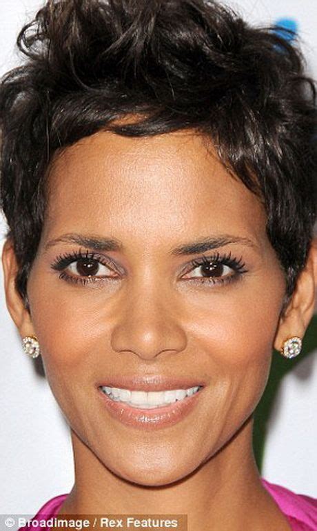 Halle berry images with short hair. Halle berry hairstyle in 2020 (With images) | Halle berry ...