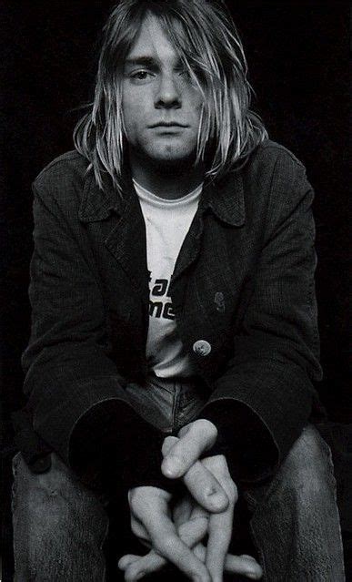 A cardigan worn by kurt cobain during the late lead singer's last photoshoot with nirvana has sold for $75,000 (£59,000) at auction. Pin on Nirvana kurt cobain