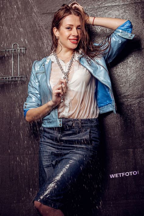 Alsu bountywetlooki really love sports and get wetlevis skinny jeans white running shoes. wetfoto.com - wet Jeans Skirt | wetlook | Pinterest | Jean ...