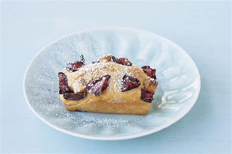 Buchtorte instagram posts gramha net. Rezept für Mini-Hefekuchen mit Zwetschgen aus dem Buch ...