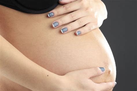 Birth rate shrinks as economy grows, parenting website ...
