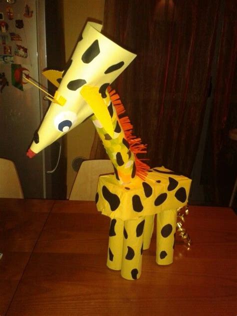 Die toilette / das klo • der spiegel • das waschbecken (ch: Toilet paper giraffe | Giraffen, Basteln, Papier