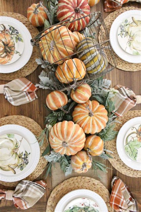 An actual 10′ plank costs around $30, so we've just made a seam in the center instead of a continuous plank and saved $$. Fall Rustic Harvest Table Nature Inspired | Harvest table, Diy fall tablescape, Easy place setting