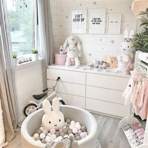 Kid furniture is adorable, but sometimes you shy away from shelling out the big bucks because you know they'll outgrow it in a few years. Kids room inspo💕Credi | Kids rooms inspo, Inspire me home ...