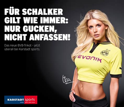 Hier finden sie bilder und noten zum borussia dortmund mit 4:1 zerlegt! Scharfe Trikotwerbung: Karstadt Sports legt sich hautnah ...