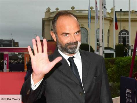 Edouard philippe (born 28 november 1970) was prime minister of france from 15 may 2017 to 3 july 2020, succeeding bernard cazeneuve and preceding jean castex. Edouard Philippe : ce joli cadeau offert à sa fille pour ...