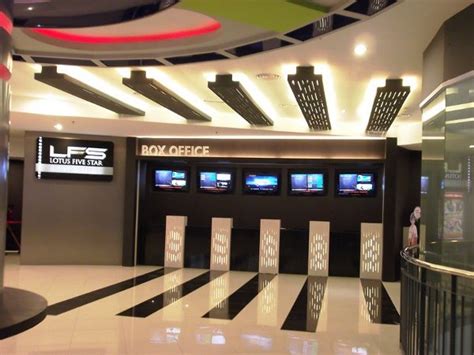 Lotus fivestar cinemas (m) sdn bhd (care își desfășoară activitatea ca lotus five star cinemas , cunoscut și sub denumirea de lfs) este un lanț de cinema din malaysia, deținut de lotus group. LFS Kampar opens | News & Features | Cinema Online