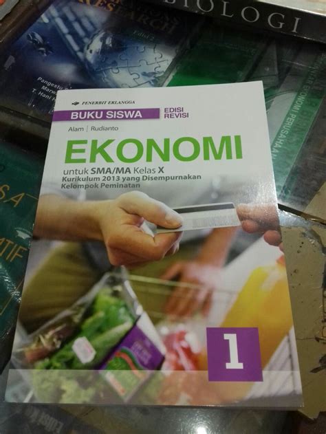 Kunci jawaban soal essay perbankan kelas 10 smk semester 1 kurikulum 2013 1. Ekonomi Kelas 10 Erlangga Alam Rudianto - lasopastuff