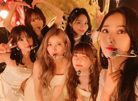 자취방에 갑자기 들어닥친 아는 여동생 지은. 여자친구(GFRIEND) 유주부터 소원까지 '반짝이는 미모 대잔치 ...