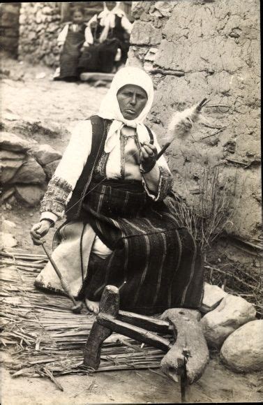 Hier haben sie die möglichkeit registrieren sie sich jetzt kostenlos um singles (frauen, 30 bis 40) aus mazedonien kennen zu lernen. Photo Postcard Mazedonien, Mazedonische Frau in Tracht mit ...