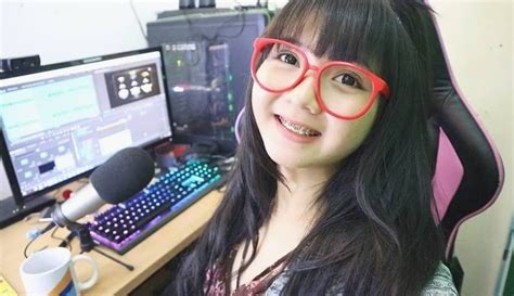 Nah, itulah yang menyebabkan sarah viloid viral telegram viral di media sosial. Mengenal Sarah Viloid, Sosok Gamer Cantik yang Ternyata ...