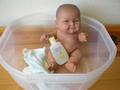 It's a baby in need! Play Through the Day: Bubbly Baby Bath Time Fun
