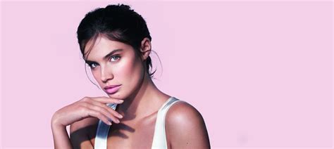 Armani Beauty fondotinta Neo Nude Foundation | skincare ...