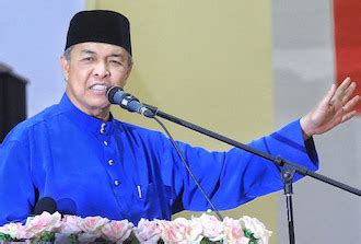 Zahid hamidi mohon maaf atas peningkatan kes selepas prn sabah. Zahid: I met with RM2.6b donor's representatives ...