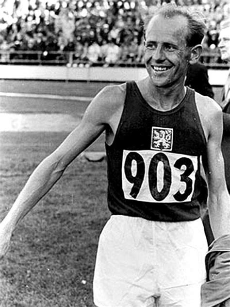 Právě posouvání mezí možností vlastního těla z něj udělalo fenomenálního běžce a jednoho z nejslavnějších sportovců historie. Emil Zátopek Citáty - CipMania