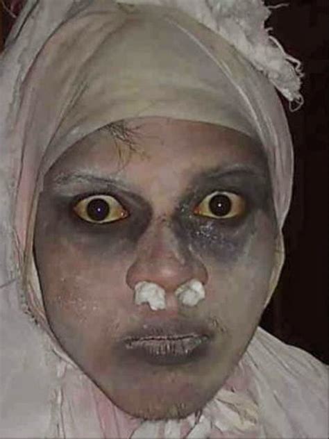 Sepasang burung merpati putih gambar burung cantik dan hewan. Foto Wajah Pocong - Mind Books