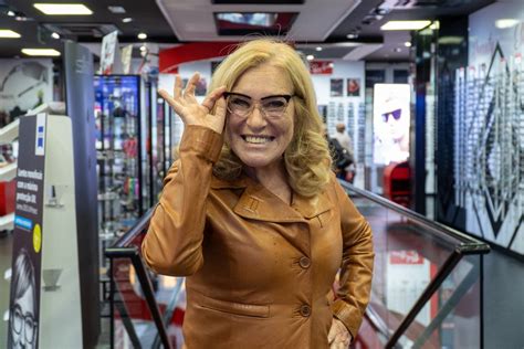 Teresa guilherme (sobreira, 27 de junho de 1955), de seu nome completo maria teresa da silva guilherme, é uma atriz, apresentadora e produtora de televisão. Teresa Guilherme volta à Chiado Eyeglass Factory pela 3.ª ...