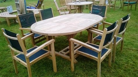 Browse our range of nz made outdoor dining tables on sale online from danske mobler. Round Extending Table Garden Sets - Chairs and Tables UK ...