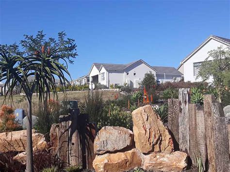 At gardener's edge you will find a great selection of edgers and edging tools to help maintain precise lines and tackle tough sod in your lawn and garden. About Us - The Cutting Edge - Garden Services