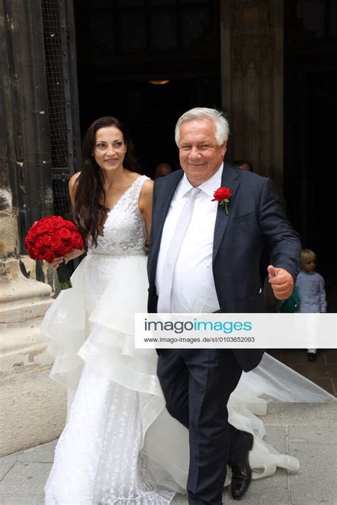 Muß man dem mainstream folgen? Stockfoto Hochzeit Wolfgang FELLNER Wien, Stephansdom,