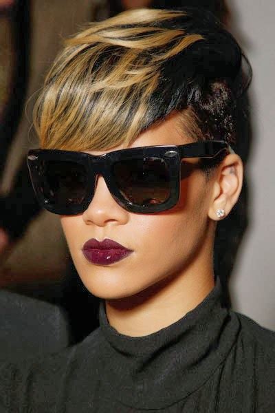 See more of rihanna short hairstyles on facebook. 15 Heart-Stopping Looks Featuring Rihanna's Short Hairstyles