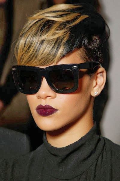 See more of rihanna short hairstyles on facebook. 15 Heart-Stopping Looks Featuring Rihanna's Short Hairstyles