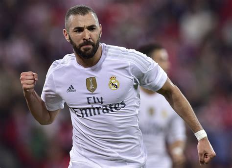 French striker karim benzema was selected as player of the month in the spanish la liga for march 2021 and thus receives a potm card in fifa 21 ultimate team. FIFA 19: Annunciata la SBC UCL Moments - Karim Benzema ...