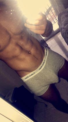 Fotos de hombres en boxers. unknown (thesecretsomeone) auf Pinterest