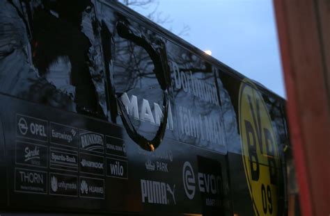 Nach dem anschlag auf den bus des dortmunder fußballvereins bvb hat die polizei den mutmaßlichen täter festgenommen. Sprengstoff-Anschlag auf BVB-Bus: VfB Stuttgart äußert ...