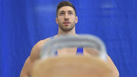 Berki won a gold medal on the pommel horse at the 2012 olympic games. Berki Krisztián ősszel visszatér a pódiumra | 24.hu