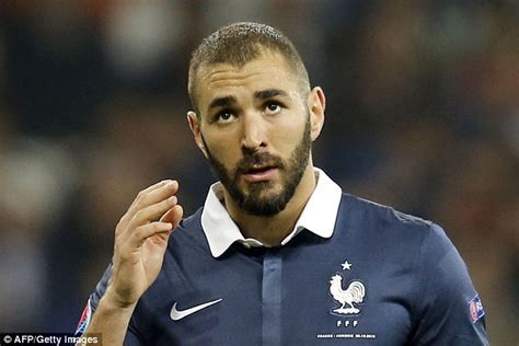 Bei ihm schmückten einige längere haare oberhalb der stirn. Real Madrid's Karim Benzema is France's best striker, says ...