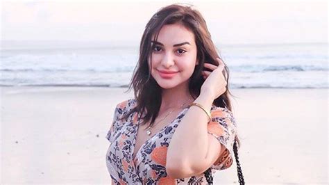 Jerinx tak sungkan mengungkapkan kangennya pada istrinya, nora alexandra, melalui akun instagram nora. Siapa Nora Alexandra? Istri Jerinx Kerap Jadi Sorotan ...