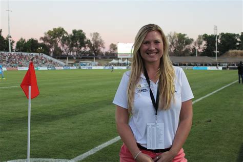 Tønsberg/oslo (vg) vår folkekjære artist sovnet stille inn mandag kveld på ystad sykehus. Alumna Jahn Plays Big Role at Sacramento Republic FC - St. Francis Catholic High School