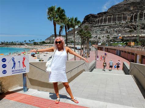 Bus stops in puerto rico: Amadores Beach Gran Canaria, Puerto Rico - Don't Cramp My ...