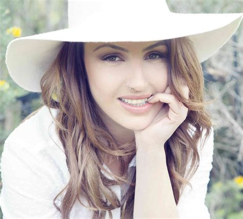 Η αγαπημένη ελληνίδα τραγουδίστρια, μίλησε μεταξύ άλλων για τα επαγγελματικά της σχέδια, με αφορμή και το νέο της single, με τίτλο «fiesta». H Έλενα Παπαρίζου στο Melodifestivalen 2014 εικόνα | Ι ...