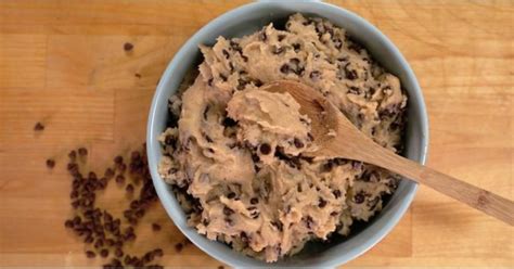 Resepi biskut untuk rujukan anda yang ingin membuat kuih raya sendiri. Resepi Cookies Ala Famous Amos Paling Mudah dan Simple ...