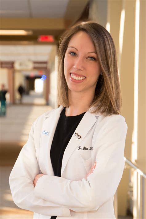 Consultant eye surgeon visiting lecturer. Kristin Bratek, O.D. | University Eye Care, P.C.