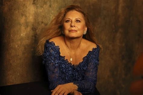 Vera fischer may refer to: Vera Fischer inicia aulas de canto e quer fazer shows ...