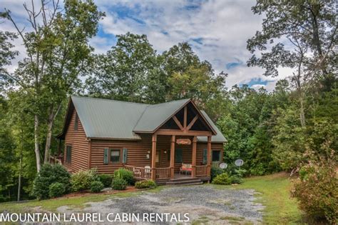 Kitchens and bathrooms all cabins have a kitchen with refrigerator/freezer and a propane gas range/oven. Runabout Trout Lodge | Located in McCaysville/Epworth ...