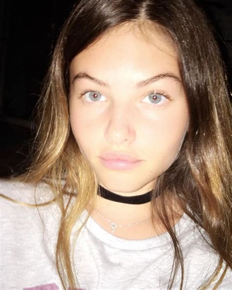 I don't understand it, there is too much going on and the belt is just awful. Épinglé par Monica Bellissima sur Thylane Blondeau | Rose