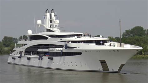 100m (328 ft) yachts listed below. I DYNASTY - 100m - yacht living solutions.nl