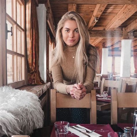 While on a trip to austria two weeks ago with her family, lotte started to feel unwell throughout the course of the afternoon, parents bert van der zee and eugeniek van het hul said on instagram. Lotte van der Zee, morta Miss Teen Universe: aveva 20 anni - Il Fatto Quotidiano
