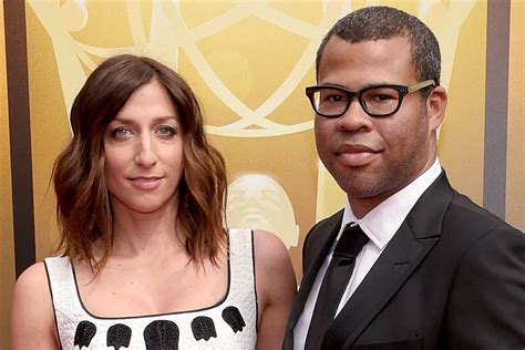 She currently lives in los angeles with her dog, and is married to actor/comedian jordan peele. Jordan Peele's Wife, Chelsea Peretti | Brooklyn 99 & More