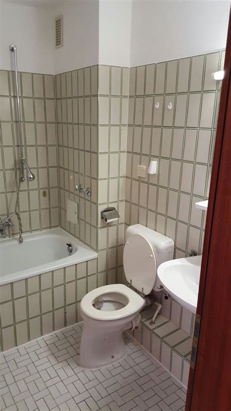 Auch in rendsburg, kaltenkirchen und bad segeberg sind unsere fliesenverleger im einsatz. Fliesenleger, Naturstein, Mosaik, Keramik - Feine Fliesen Kiel